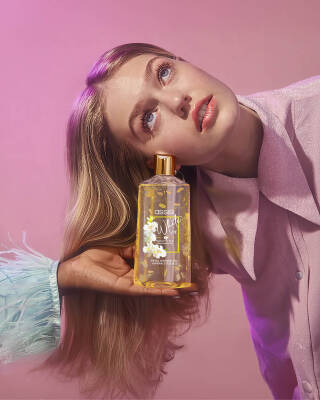 Assisi White Iris Hyaluronic Acid & Provitamin B5 Nemlendirici Yapraklı Duş Jeli 500 ml - 3